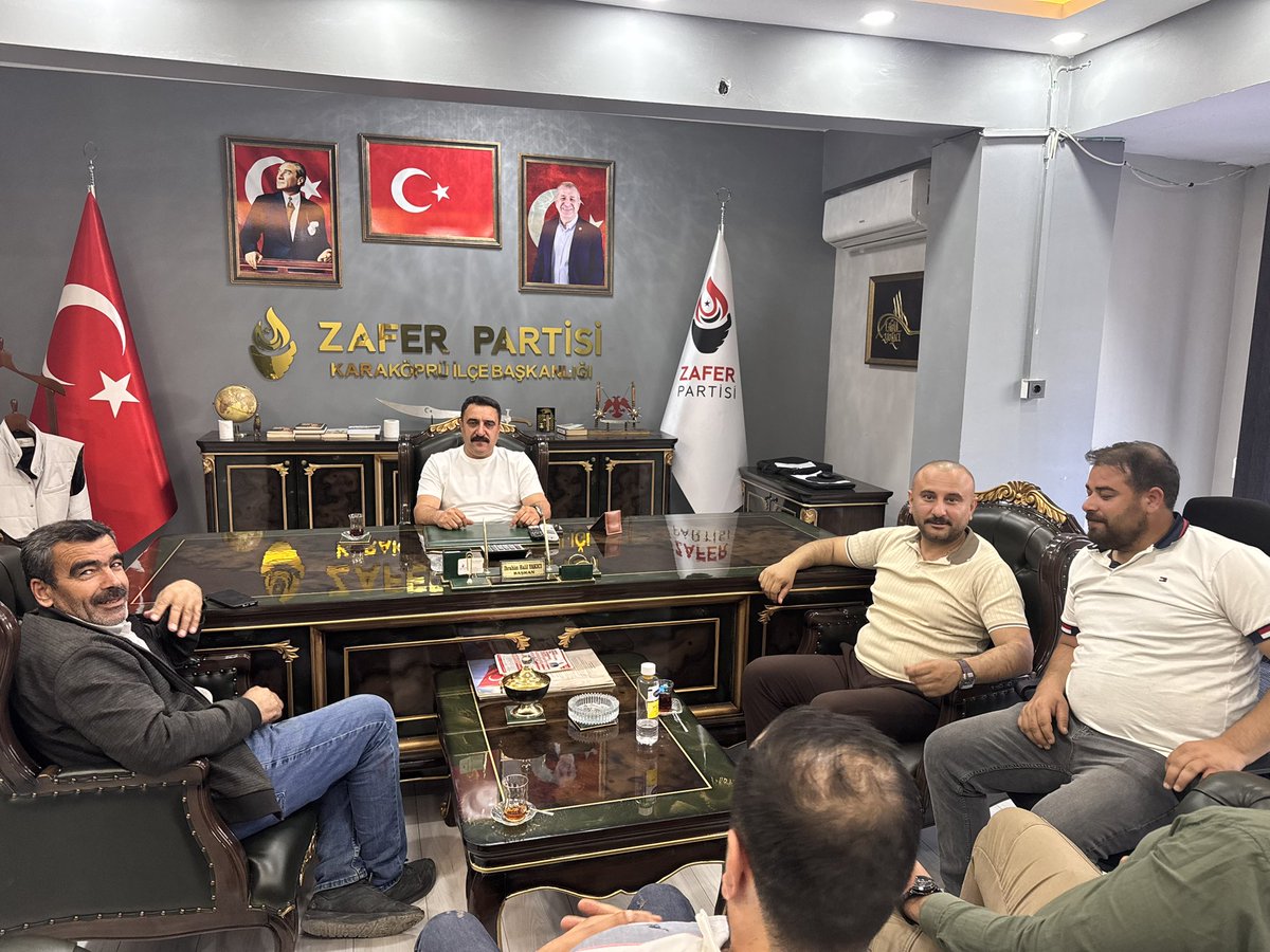 ihalilykc's tweet photo. Bugün ilçe başkanlığımızda, Elma İnşaat Yönetim Kurulu Başkanı iş insanı Aşkın Elma ve beraberindeki kıymetli misafirleri ağırlamaktan memnuniyet duyduk.

Nazik ziyaretleri ve samimi sohbetleri için kendilerine teşekkür ediyor, çalışmalarında başarılar diliyorum.@askinelma63 https://t.co/iClEbFm1TW