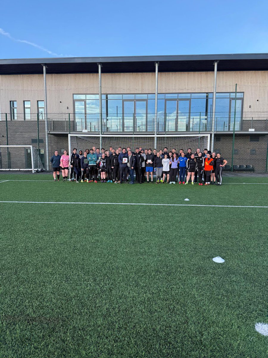 TheOKFoundation's tweet photo. Sefton Park Rangers FC Men’s and Ladies Teams receiving their defibrillator from Mark King OBE and founder of the Oliver King Foundation after team and management training. ⚡️💙

#SeftonParkRangers #OliverKingFoundation #Defibrillator #CommunityFootball https://t.co/zFY2RN6JhJ