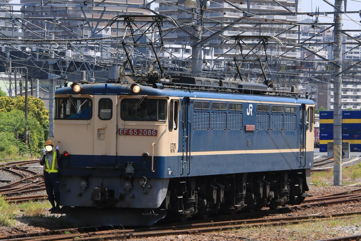 珍しく入換も見てました。 隅田川シャトルでの到着車押し込みと、何か
