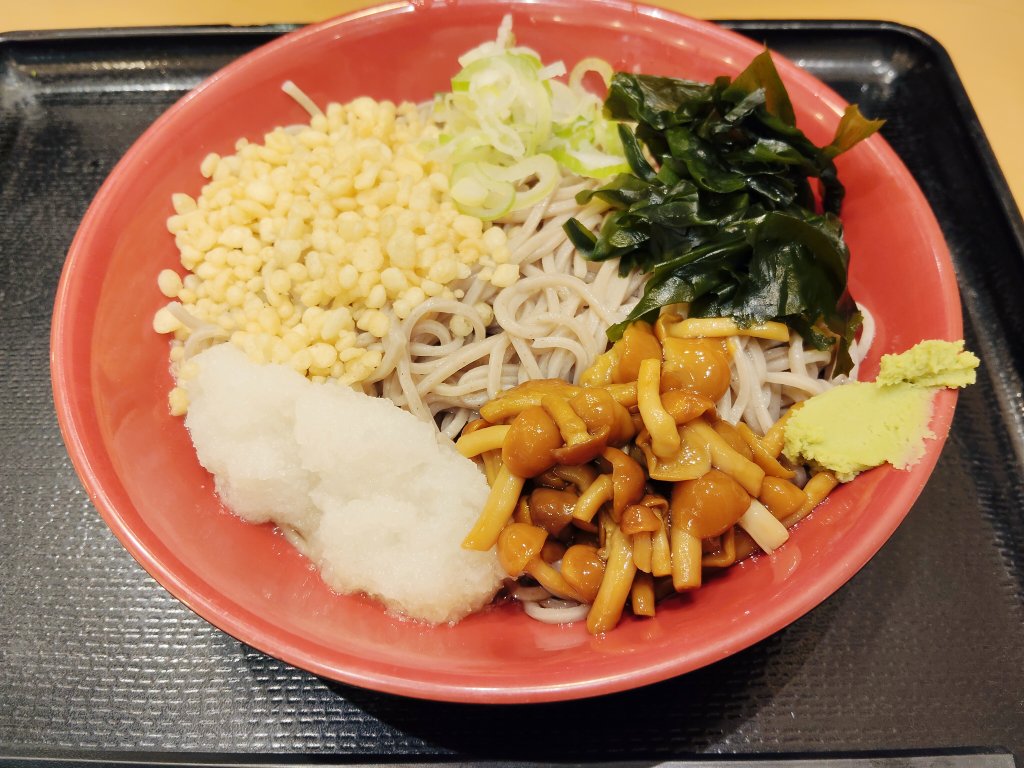 meshikutteru's tweet photo. 主権者としての権利を行使した後にすする蕎麦、沁みる〜 https://t.co/b13WgmQleN
