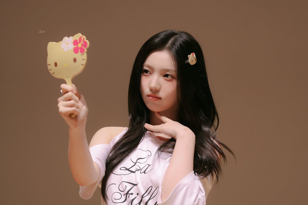 checkyourluv's tweet photo. 260515 #ifeye #이프아이 #MEU #미유 https://t.co/KHFPZHodwW