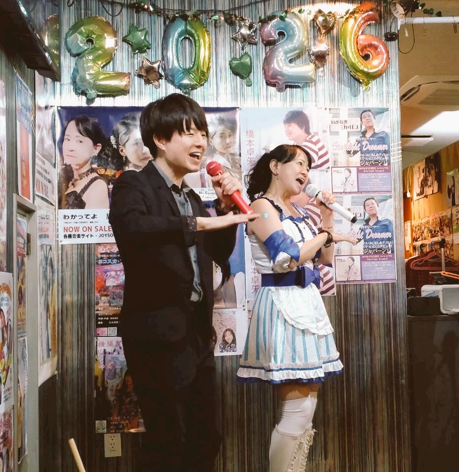 h_takuya324's tweet photo. 5/16  あらびか昭和アイドル全員集合✨
大盛況🎉ありがとうございました😆！

みぃみぃさんとおさむさんと一緒にコラボしたり、ソロでは沢田研二さん郷ひろみさんの曲などを披露😊✨

サプライズで田中照久さんも来てくださり感激😭✨

個性溢れる出演者様とたくさんのお客様との最高な時間でした😆！ https://t.co/SD2JHppbTA