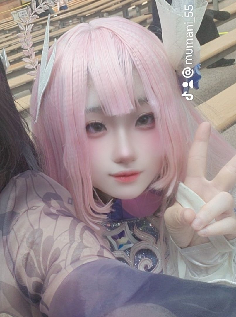 榴花 tweet media