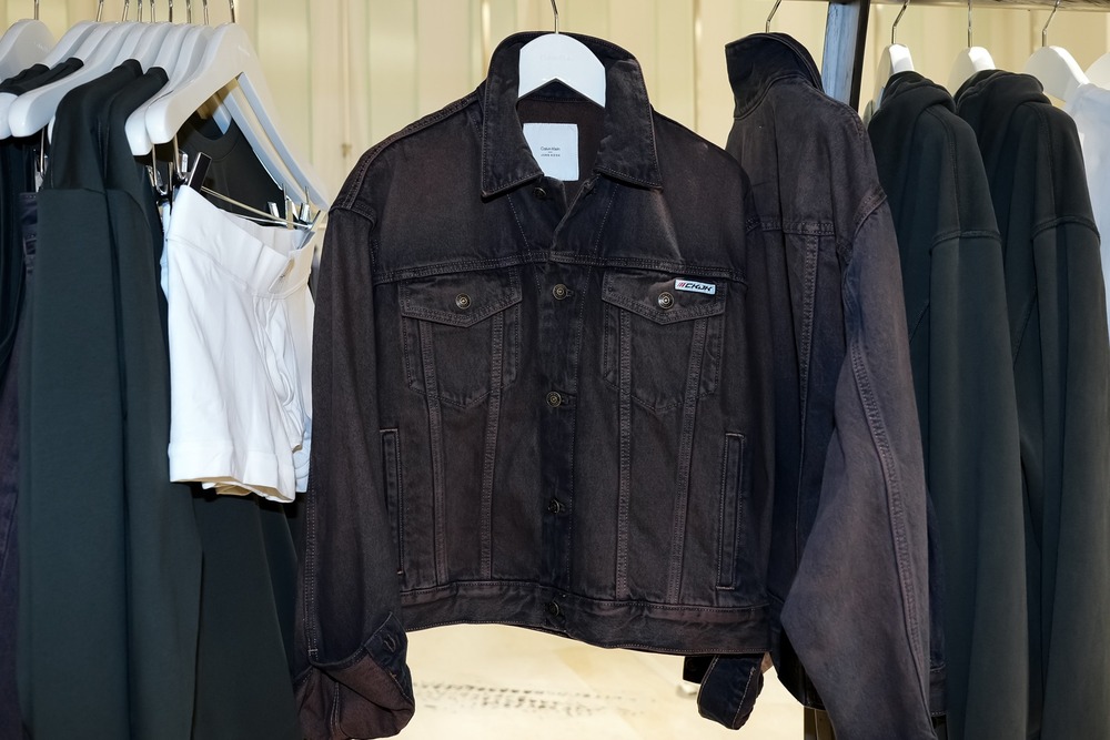 Fashion Press tweet media