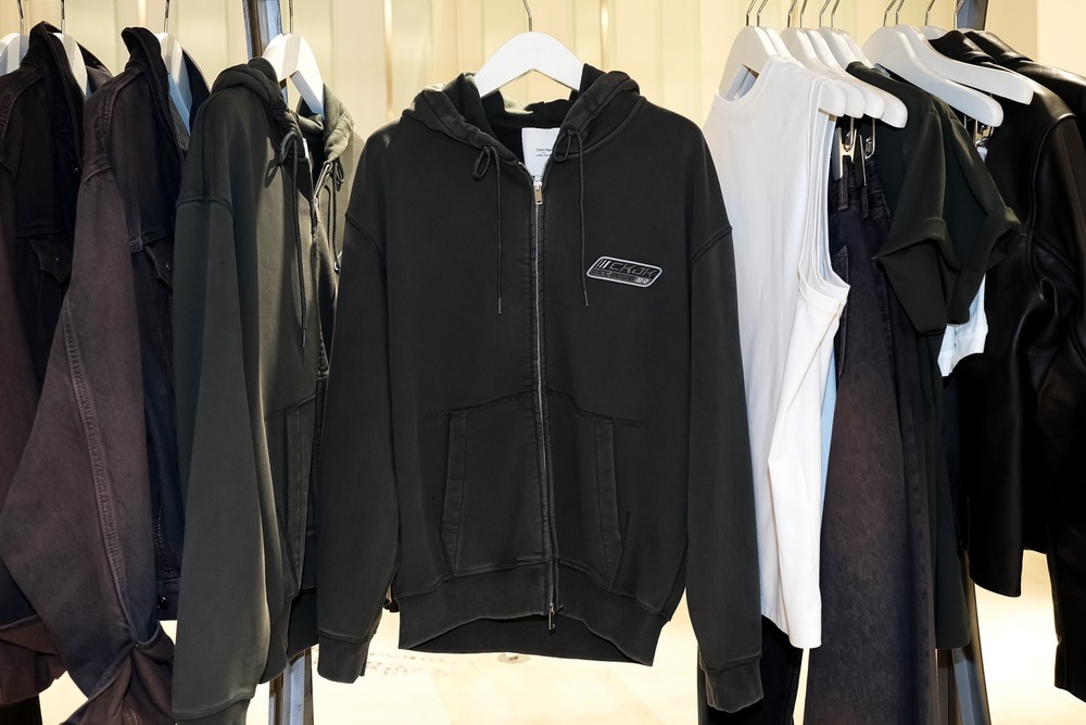 Fashion Press tweet media
