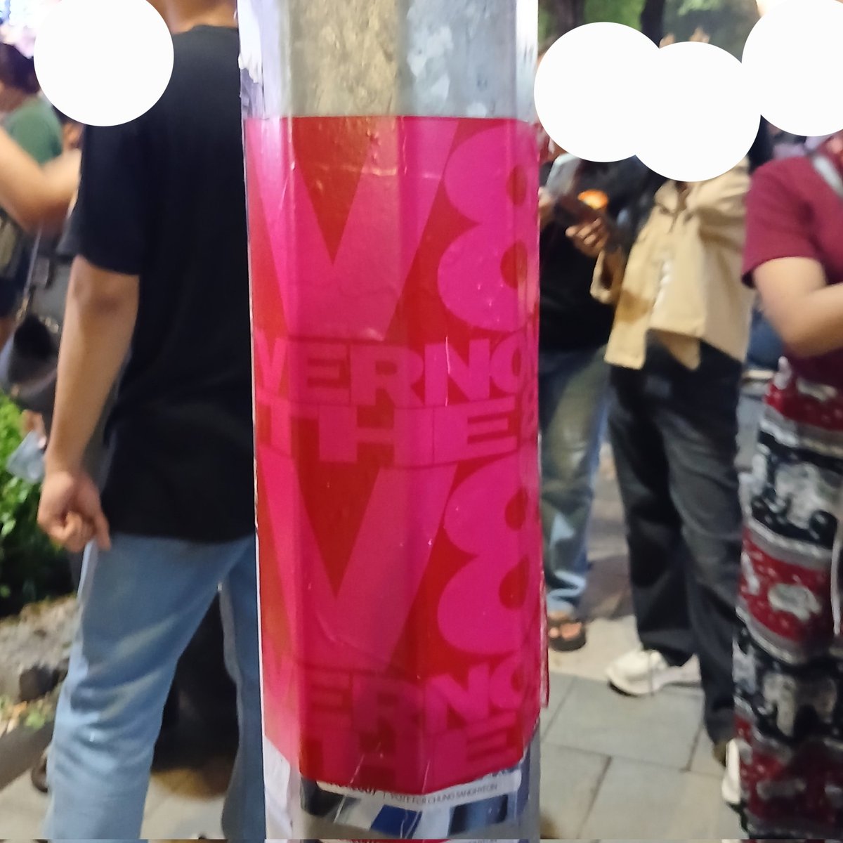 kwamericano's tweet photo. Haii haii lagi ❣️
Setelah Surabaya Vaganza langsung berburu 🫰

📍Jalan Tunjungan, Surabaya
#V8HUNT #V8HUNTxSBY https://t.co/VF9SgVZPnS
