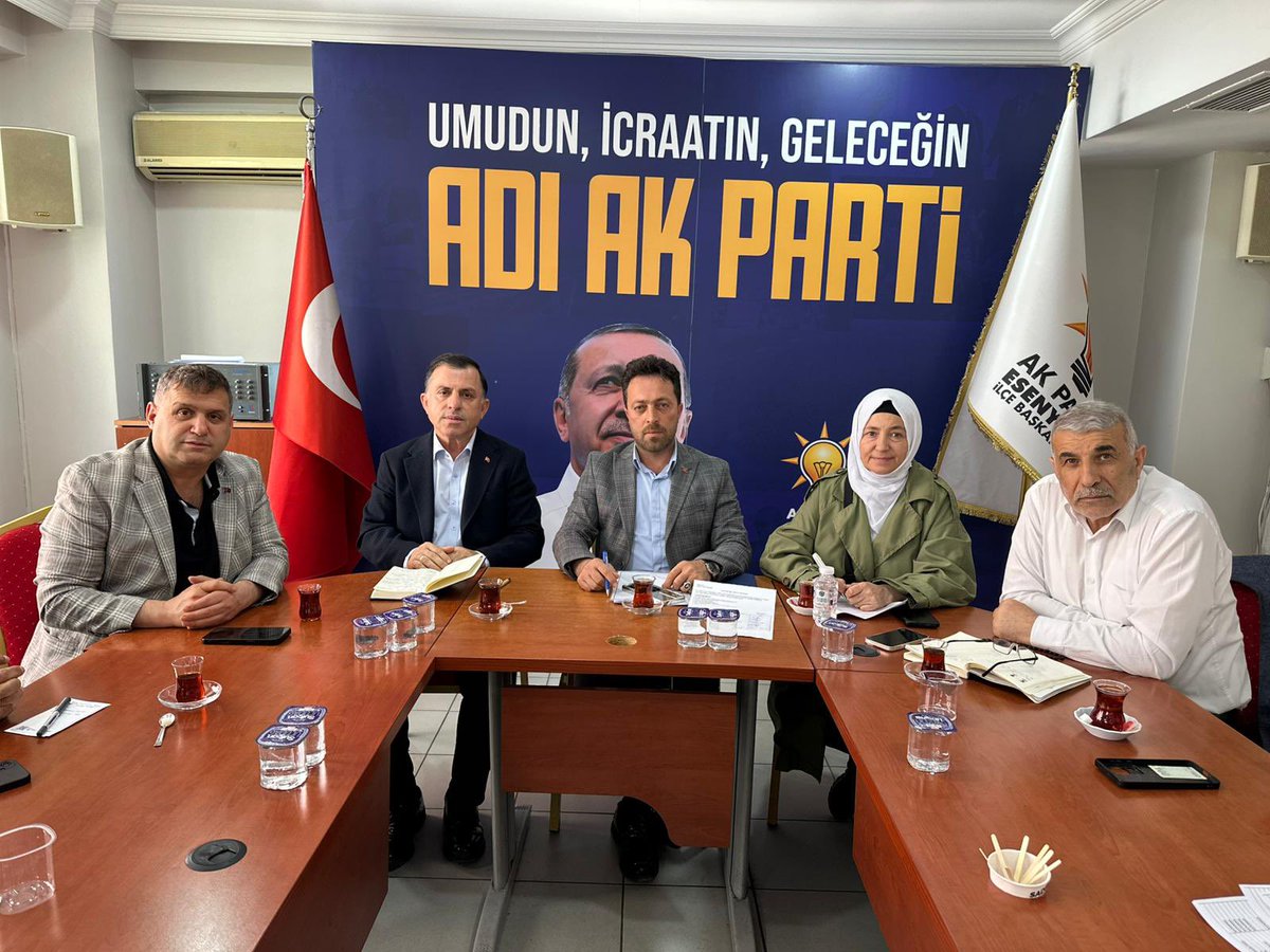 AkEsenyurt's tweet photo. İlçe Başkan Vekilimiz Sayın Hıdır Güneş başkanlığında, Sorumlu İl Koordinatörümüz Sayın Hüseyin Turan’ın katılımıyla haftalık olağan yönetim kurulu toplantımızı gerçekleştirdik. https://t.co/7XZSMAPiu9