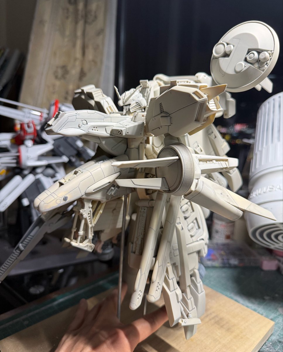 本体サフ吹いて仮組みしてみました^ ^ 31年前のガレージキットを最新の