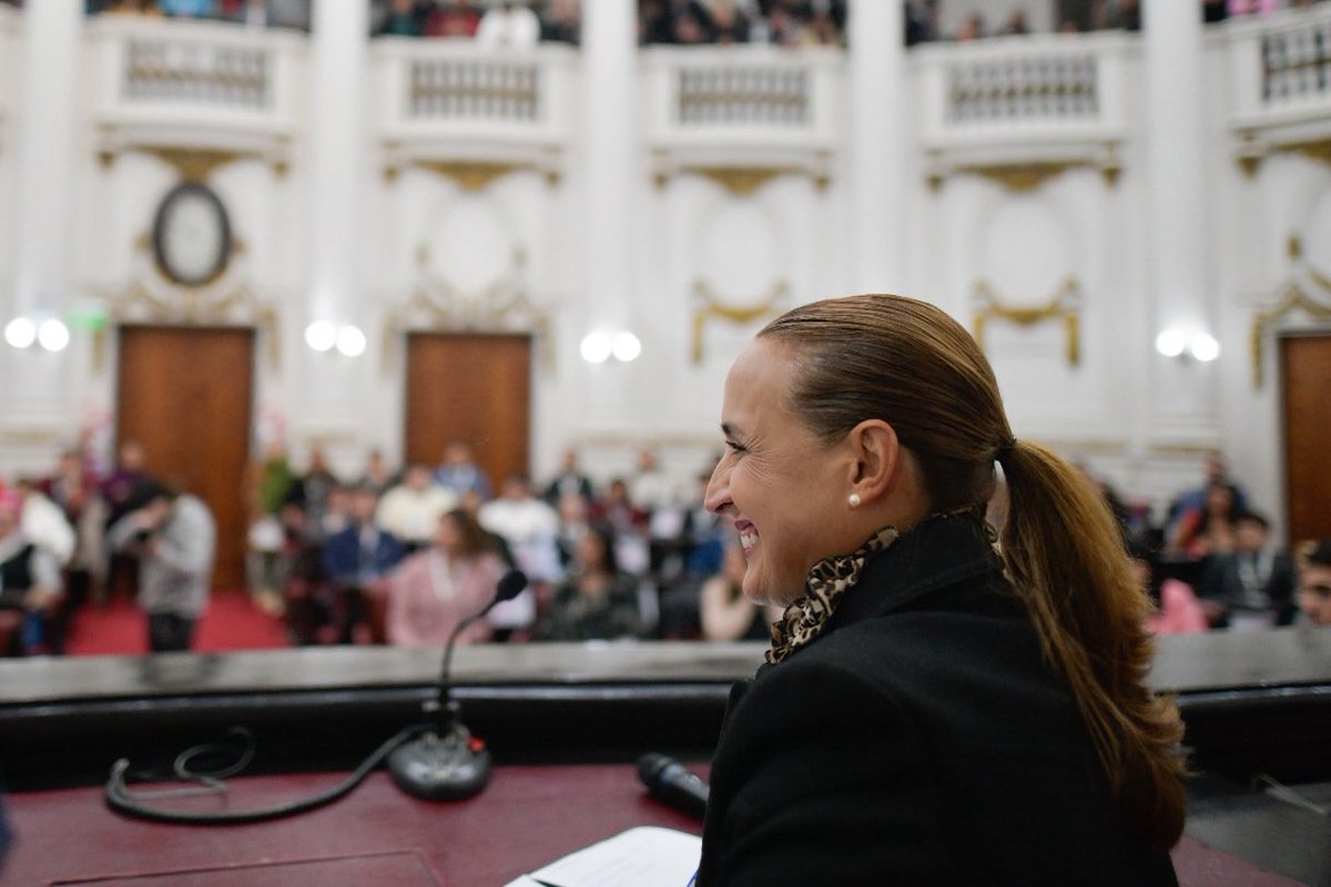 myriprunotto's tweet photo. En tiempos donde vuelven los discursos de odio, la discriminación y los ataques contra las diversidades, en #Córdoba seguimos construyendo espacios de participación, escucha y ampliación de derechos.

Desde la @LegislaturaCBA , impulsamos una nueva edición del #ParlamentoDeLaDiversidad junto a organizaciones y representantes de toda la provincia, reafirmando el compromiso de avanzar hacia una #LeyAntidiscriminatoria que garantice más igualdad, más respeto y más inclusión.
Porque no alcanza con hablar de diversidad: hacen falta decisiones políticas concretas para construir una sociedad donde nadie sea excluido por ser quien es.

Este es el camino que queremos seguir construyendo en nuestra provincia: una sociedad con más convivencia, más empatía y menos violencia.