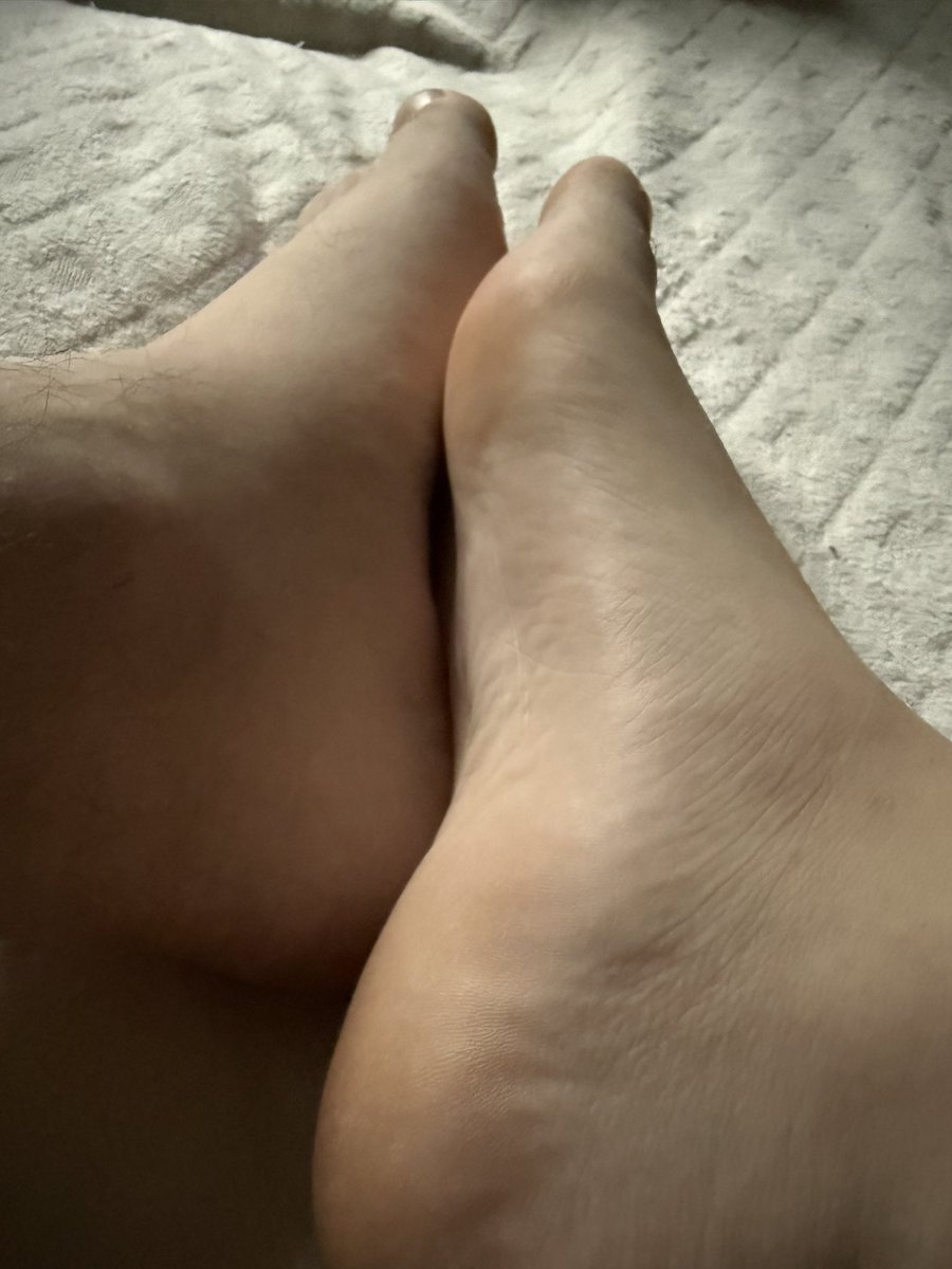 Master_Lucca_'s tweet photo. Bonjour les p’tites salopes
Une vue de tes désir les plus profond 😈 https://t.co/m9ztZeWx9D