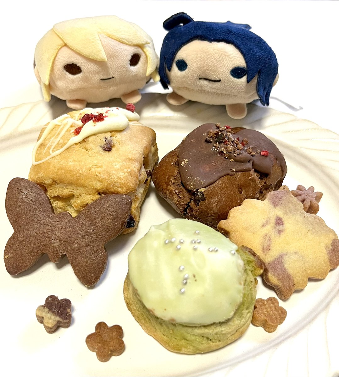mlotnyan's tweet photo. とある日のぬいちゃんたち🍪🥕 https://t.co/g0eaKyiY1y