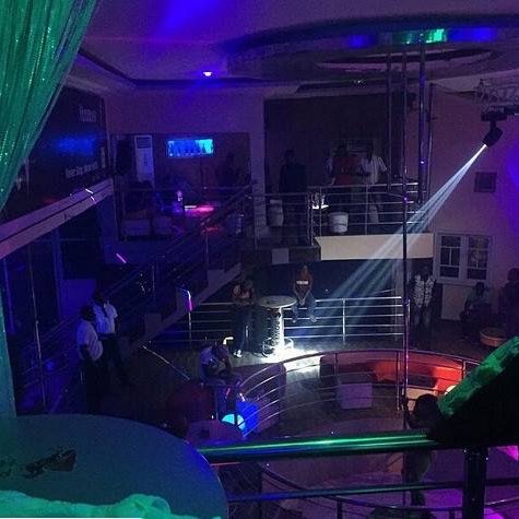 Onomz_D1's tweet photo. As a young graduate in Nigeria who just finished NYSC, which of these two offers will you choose and why????

A: Work in a multinational company with a net salary of ₦100K,
OR
B: Work in a club with a net salary of ₦200K. https://t.co/4XWtRNLolr