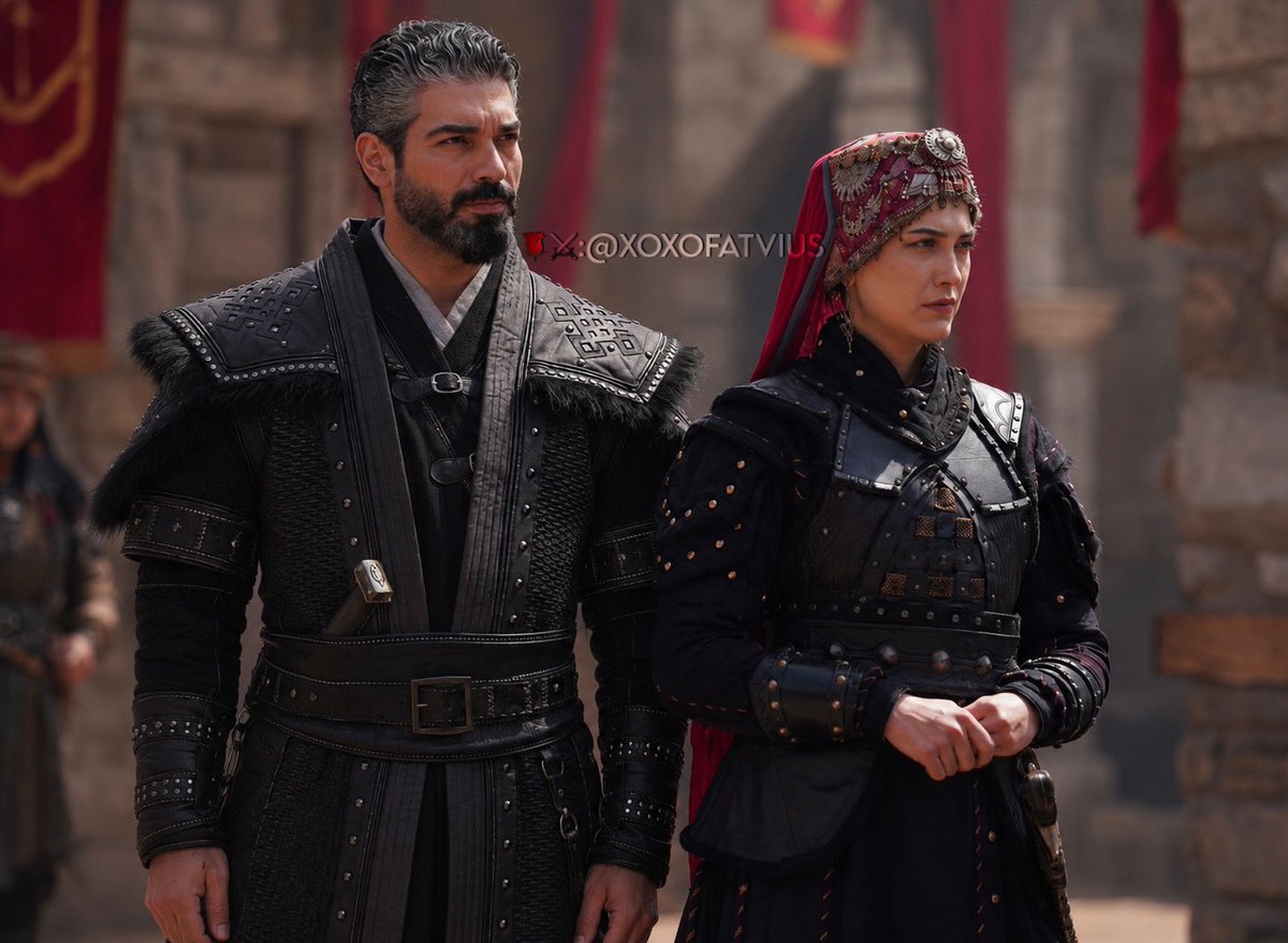 xoxoflavius's tweet photo. şimdi daha iyi oldu 🔥
#FatVius #FatmaHatun #EvrenosBey #KomutanFlavius #Flavius #EvFat #FatNos #CemreGümeli #ŞükrüÖzyıldız https://t.co/9ErV9ltxle