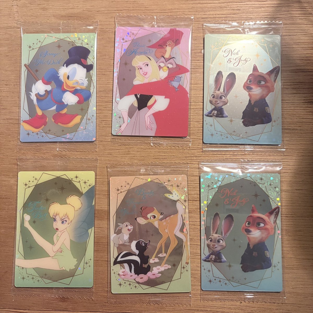 nan__174's tweet photo. 交換 譲渡 ディズニー ウエハース 

【求】1枚目

【譲】2枚目

郵送にて交換希望です❕
条件要相談で対応致します❕
お心当たりのある方よろしくお願い致します❕ https://t.co/AseV6mrFiO