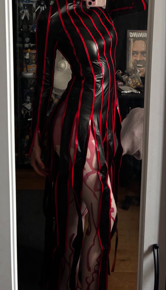 shige.cos tweet media