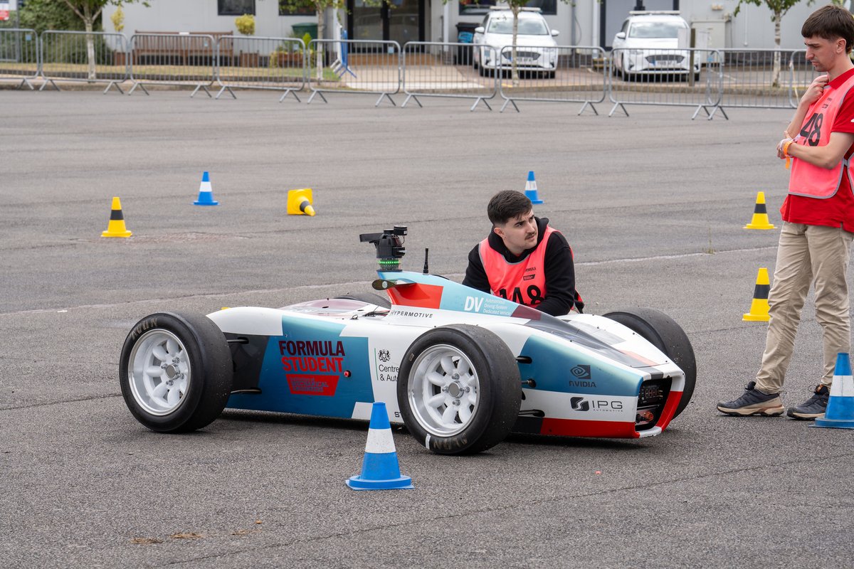 FormulaStudent's tweet photo. #Formulastudent teams: here's your chance to inspire the next generation of engineers by taking part in our STEM Outreach Day with students in Years 8, 9, 11 &amp; 12 about your journey into engineering and what FS is REALLY like! Email education@imeche.org by 5 June to get involved https://t.co/iBCJEpIuLi