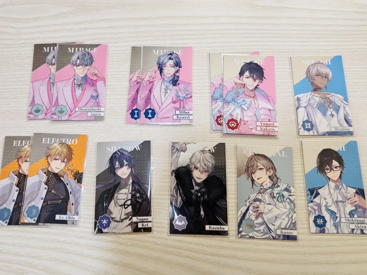 ass100kpq's tweet photo. 【交換】
にじさんじ 8th Anniversary ランダムメタルカード  特典クリアカード

譲:画像1.2

求:画像3＞リトリン（友人分）

郵送、PayPayのみ
検索からでもお気軽にお声掛けください https://t.co/iPWFO6JAD2