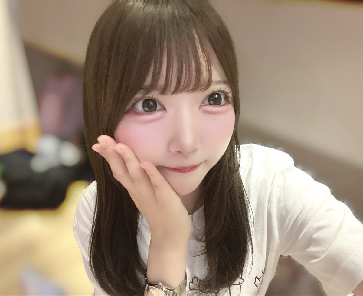 ܸʚ̴̶̷̷⩊ ܸ）♡