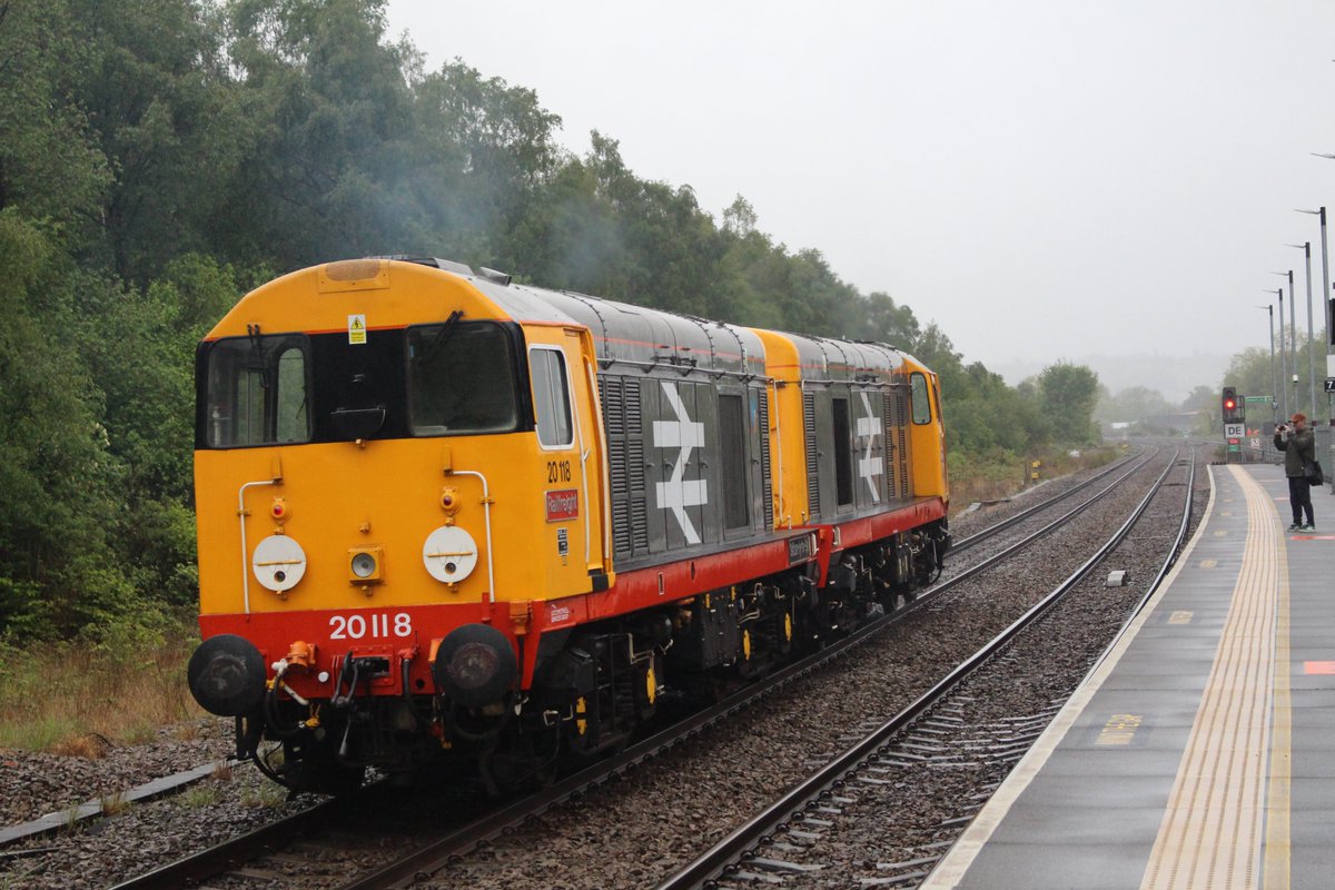 drewliszka1's tweet photo. 20132 and 20118 working Barrow Hill to Crewe 0Z20 pictured at Chesterfield @ChopperD8069 19-5-26 https://t.co/BQhQqQJlST
