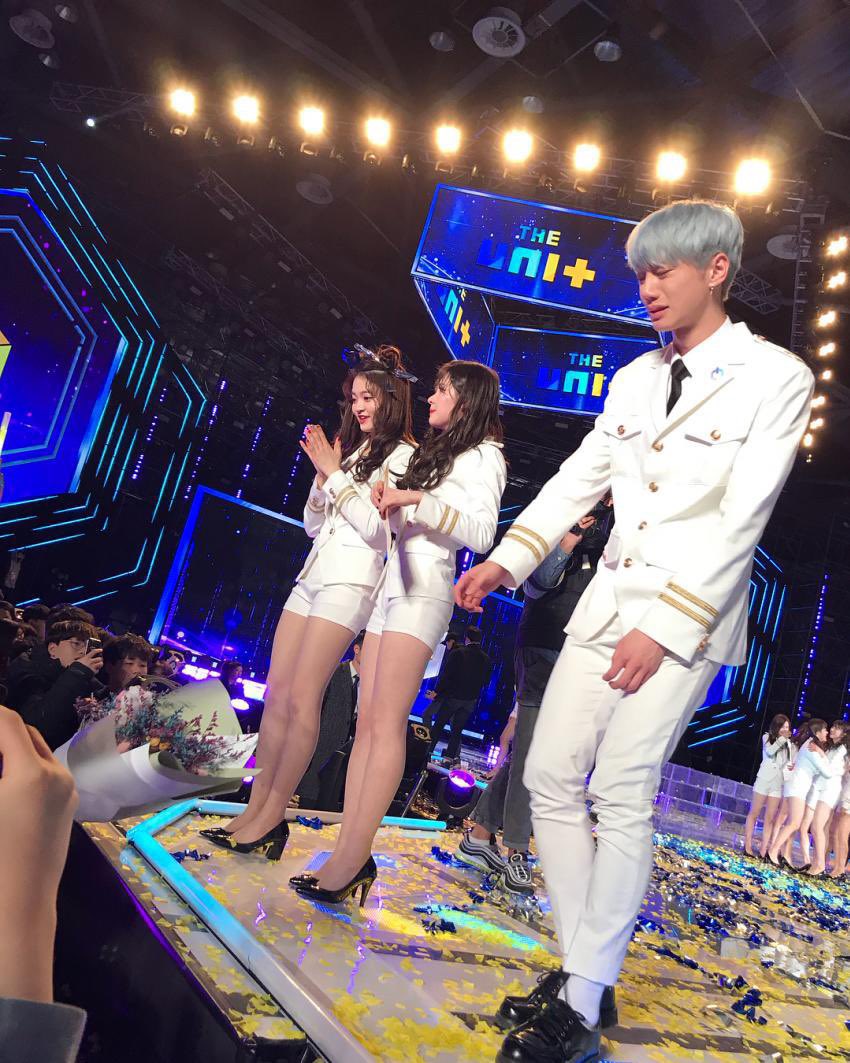 아지 tweet media