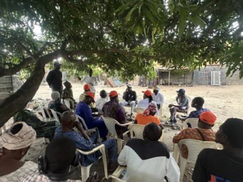 adejare_stephen's tweet photo. AAC members see building from the grassroots, one Aradagun under Badagry LGA Lagos State hosted a successful AAC meeting yesterday with members and supporters united for the struggle ahead. ✊🏾

#AACOurParty 
#PeoplesPower
AAC2027
Sowore to the world https://t.co/fQhmBrYVAZ