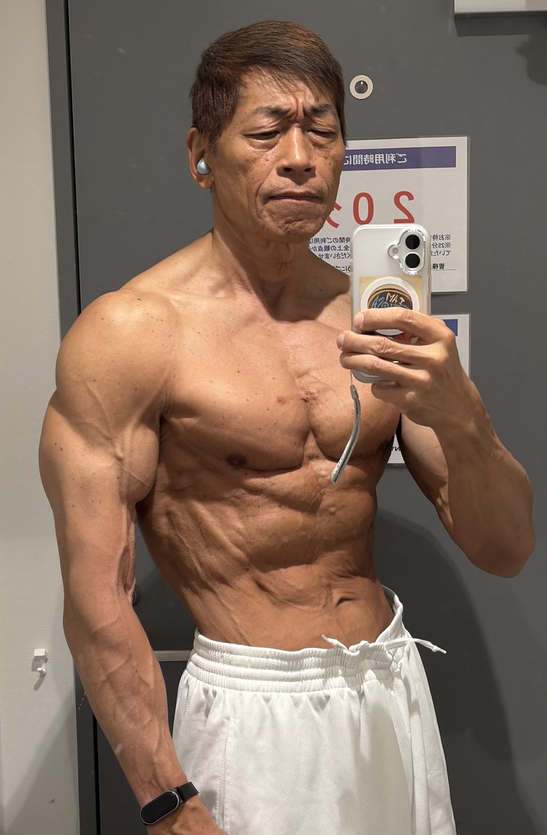 v450mac's tweet photo. エニタイムフィットネス
腕トレ終了 https://t.co/CMjeKboxdw