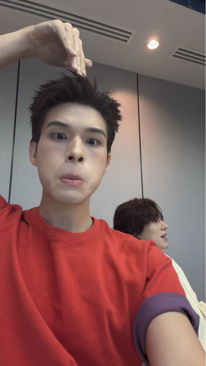WU อู tweet media