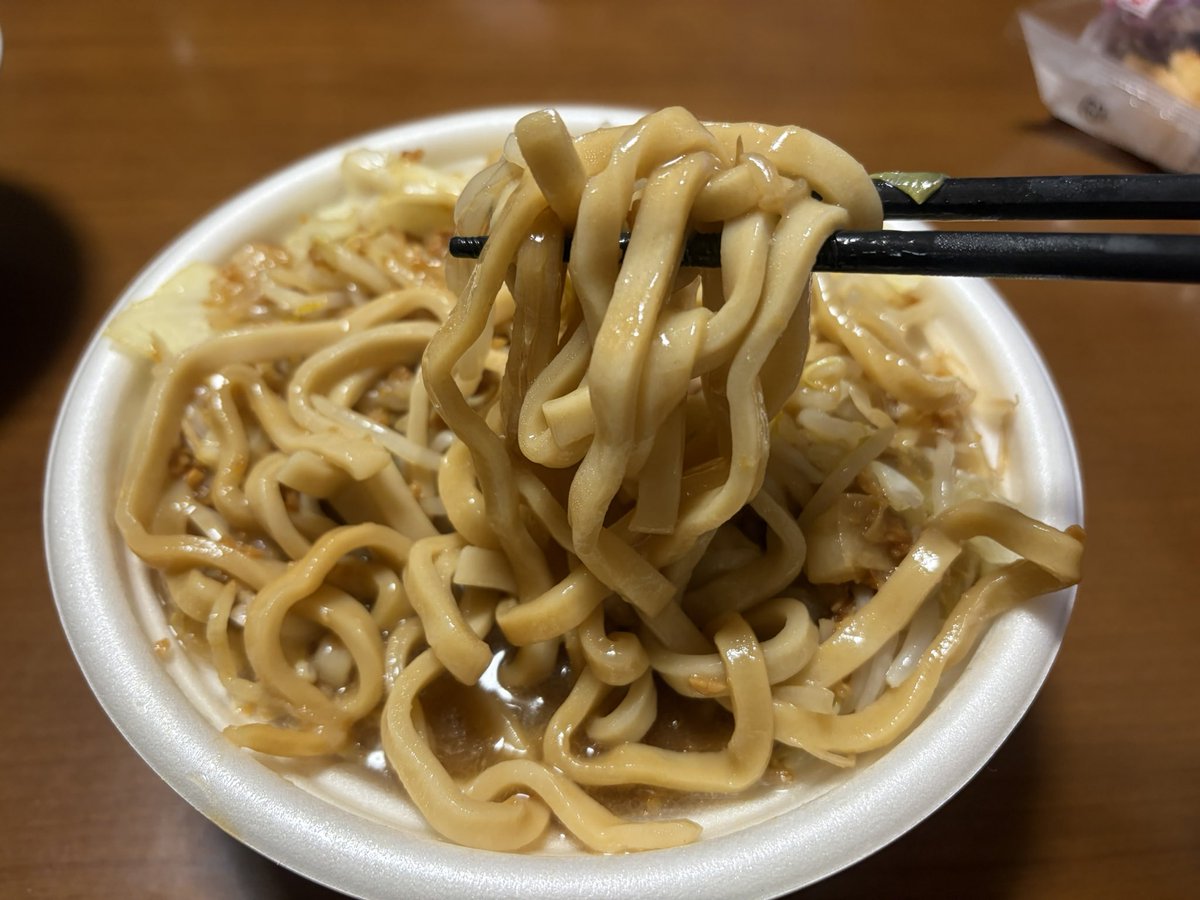タキノスケ tweet media