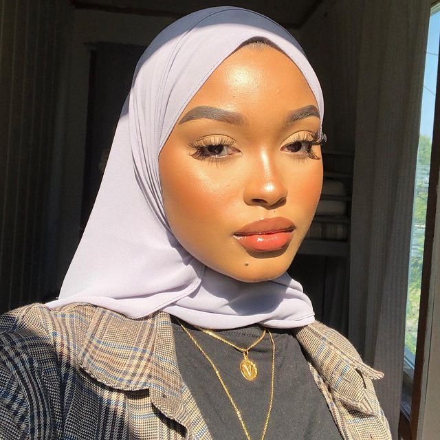 Hibanuura19's tweet photo. Quruxdu ma aha kaliya muuqaalka… quruxda dhabta ah waxay ku jirtaa ruuxa ku dejinaya, qosolka ka yimaada qalbiga, iyo tamarta ka dhigaysa dadka kugu xeeran inay dareemaan raaxo 🌿✨
#Qurux #Ruux_wanaagsan #Rajo https://t.co/J1ZB1CzzC2