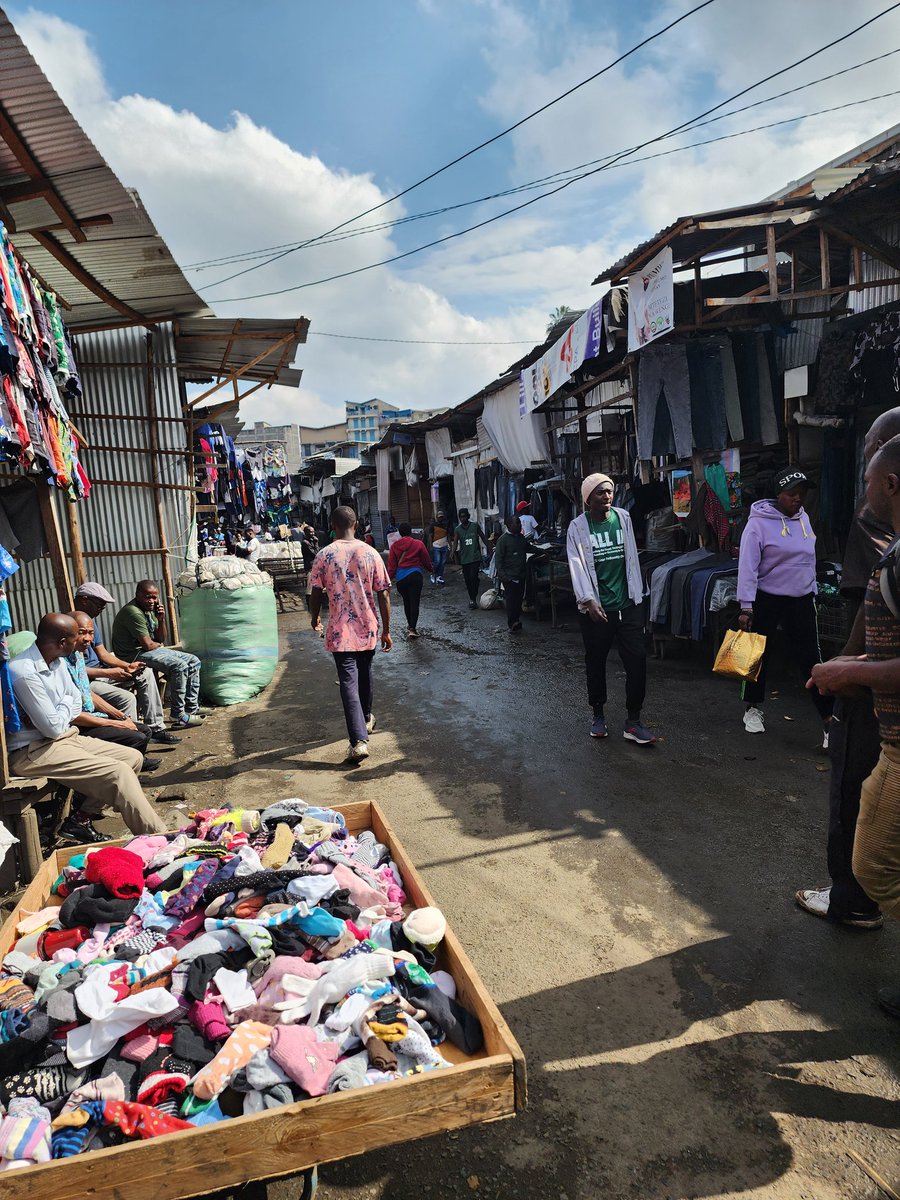 r_oniyy's tweet photo. Views from #gikombamarket today #rejectfuelprice #Kenyans #EPRA https://t.co/uQ2Db2XYVT