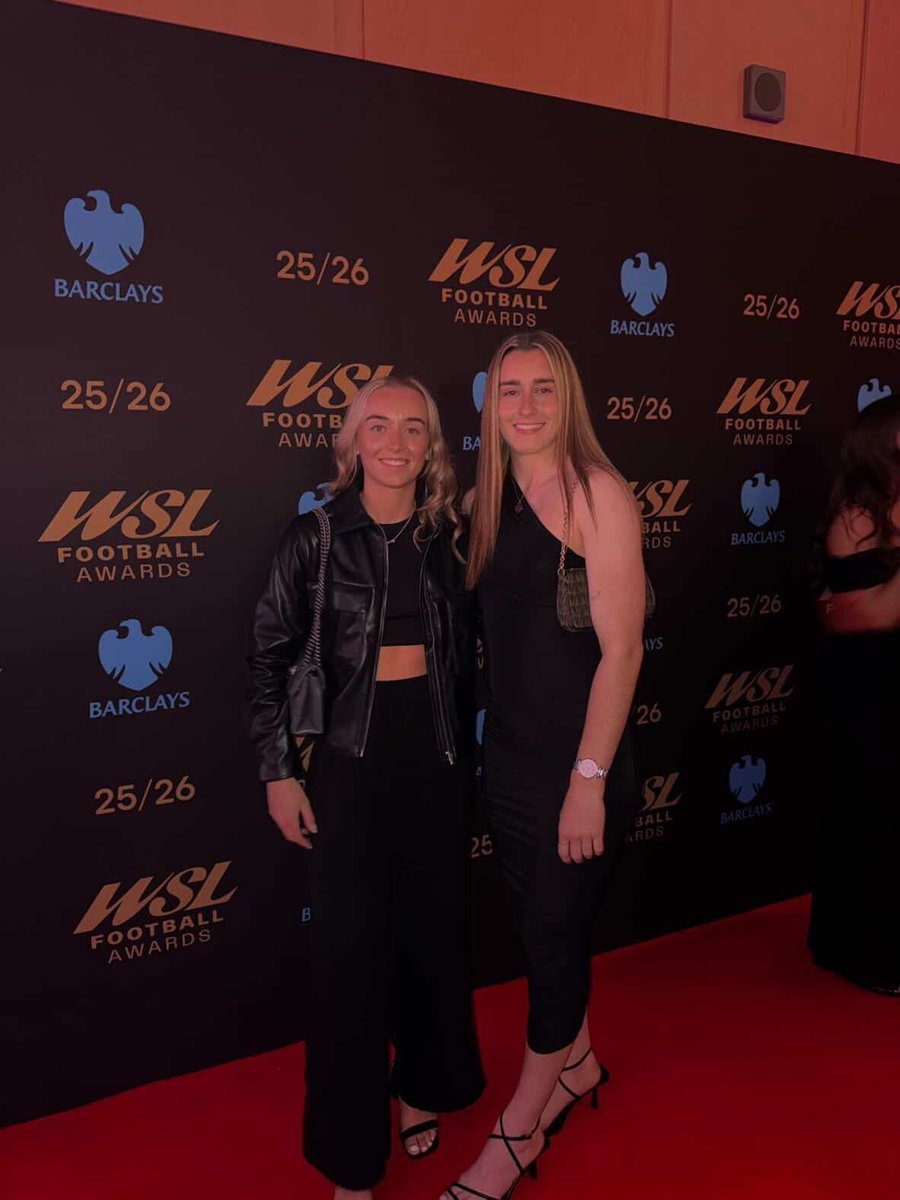 SAFCWomen's tweet photo. Lighting up the red carpet at last night’s @BarclaysWSL2 awards 🏆 https://t.co/eY2SepVklF