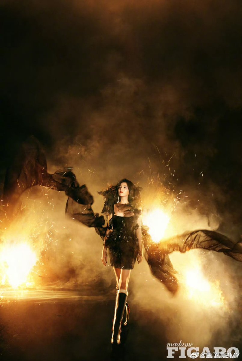 Fikri72043679's tweet photo. Just binged the first two eps of the new fantasy drama—costumes are insane, plot twists hit so hard already, can’t wait for next week! ♀ https://t.co/4JGnNLHhAg