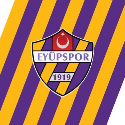 bakiersoymhp's tweet photo. Bakın kıymetli kardeşlerim,bu tespitli bir durum ve bu kulüpler düşürülmek zorundadır.❗️
2025-26 sezonunda Süper Lig’de mücadele eden Kasımpaşa ve Eyüpspor, farklı soruşturmalar kapsamında TMSF kayyum yönetimine geçti. Aynı sezon içinde iki Süper Lig kulübünün belirli bir süre aynı kurumun yönetim ve denetim alanında kalmasına yol açtı.

30 Eylül 2025’te Kasımpaşa Spor Kulübü ve kulübün sportif faaliyetlerini yürüten şirket yapısı bakımından TMSF kayyum süreci başladı.
5 Şubat 2026’da kulübün Kazancı Holding tarafından devralındığı ve TMSF kayyum yönetiminden çıktığı açıklandı. Böylece Kasımpaşa, yaklaşık dört aylık kayyum döneminin ardından yeniden özel yönetim yapısına geçti.

6 Ocak 2026’da Eyüpspor Futbol Yatırımları A.Ş. dahil olmak üzere Murat Özkaya bağlantılı şirketlere TMSF kayyumu atandı. Bu kararla Eyüpspor da TMSF kayyum yönetimi altına girdi.

16 Ocak 2026 ile 5 Şubat 2026 arasındaki yaklaşık 20 günlük sürede iki kulüp de aynı patronaj tarafından idare edildi.

MEVZUAT
TFF bakımından ilgili mevzuat başlıkları şunlardır: TFF Statüsü, Madde 18/3, Kulüplerin ve TFF Kapsamındaki Birliklerin Statüsü; TFF Statüsü, Madde 76/6, Çeşitli Hükümler / Kontrol ve Dürüstlük İlkesi; Kulüp Tescil Talimatı, Madde 17, Kulüplerin Hakimiyet ve Yönetim İlişkileri. TFF Statüsü’nde birden fazla kulübün, müsabaka veya turnuvanın dürüstlüğünü tehlikeye düşürecek şekilde aynı gerçek veya tüzel kişi tarafından kontrol edilmesi yasaklanmaktadır.

UEFA Mevzuat Başlıkları
UEFA bakımından ilgili mevzuat başlığı UEFA Champions League Regulations 2025/26, Article 5, Integrity of the Competition / Multi-Club Ownership’tir. Aynı düzenleme UEFA’nın diğer kulüp müsabakalarında da benzer başlık altında yer almaktadır. UEFA kuralı, aynı kişi veya tüzel kişinin birden fazla kulüp üzerinde “control or influence” sahibi olmasını yasaklar; belirleyici etki değerlendirmesinde oy hakları, yönetim organlarını atama yetkisi ve kulüp kararları üzerindeki fiili nüfuz dikkate alınır.

FIFA Mevzuat Başlıkları
FIFA bakımından doğrudan kulüp müsabakalarına ilişkin çoklu sahiplik kuralı daha çok UEFA ve ulusal federasyon düzenlemelerinde somutlaşsa da, ilgili temel başlıklar FIFA Statutes, Article 14, Member Associations’ Obligations; FIFA Statutes, Article 19, Independence of Member Associations and Their Bodies; FIFA Disciplinary Code, Competition Integrity ve üçüncü kişi müdahalesi ilkeleridir. FIFA sisteminde esas yaklaşım, futbol yönetiminin bağımsızlığı, müsabaka bütünlüğü ve dış müdahaleden arındırılmış karar alma yapısıdır.
Sonuç
1- TFF, UEFA ve FIFA sisteminde kulüplerin bağımsız yönetimi, çıkar çatışmalarının önlenmesi temel ilkedir. Aynı ligde veya aynı organizasyonda mücadele eden birden fazla kulübün aynı kişi, kurum veya yapı tarafından kontrol edilmesi  yasaklanmıştır.

2- Bu durumda söz konusu iki takımın küme düşürülmesi mevzuat uyarınca mümkündür hatta gerekmektedir. 

3- Her iki takım da Süper Lig son haftasındaki sonuçlar neticesinde kümede kalmıştır. Bu durum milli ve uluslararası Spor ve futbol mevzuatına aykırı sonuçlar doğurmaktadır.