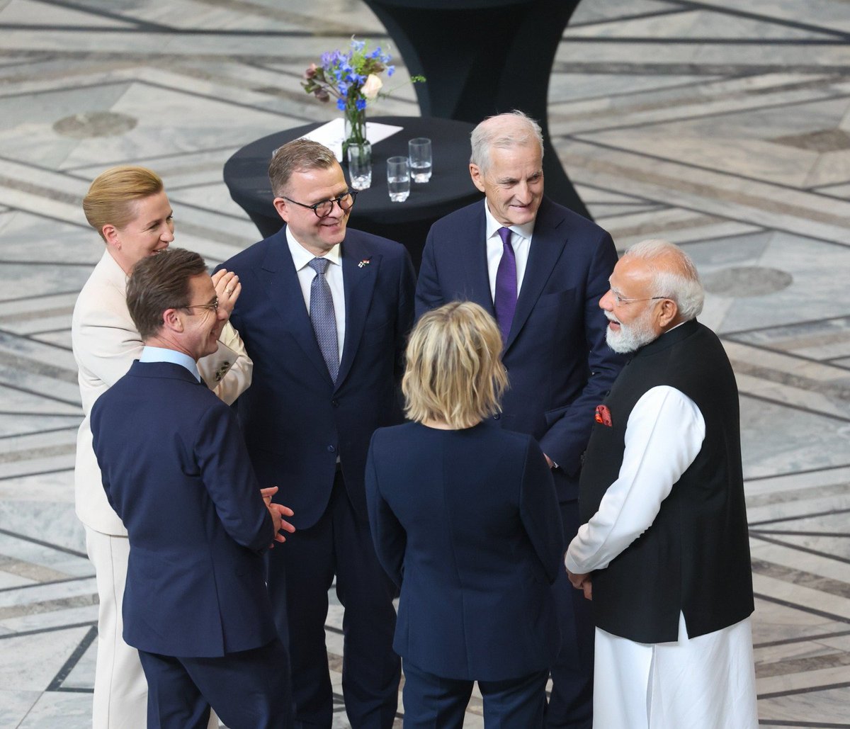 Narendra Modi tweet media
