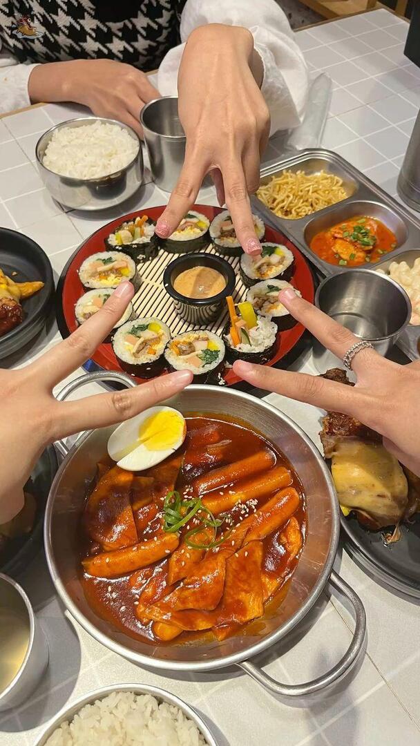 SOC-IE 💛 ˚☽˚.⋆ tweet media