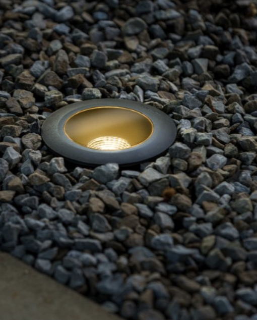 LightProTrade's tweet photo. Meet the Atik R1, our dimmable uplighter designed for ultimate precision.

This 9W warm white LED fixture features a 12cm diameter and a sleek black aluminium finish. Adjust the beam angle exactly where you need it for the perfect landscape accent.

#GardenLighting #OutdoorDesign https://t.co/fnIeoQ5Rdj