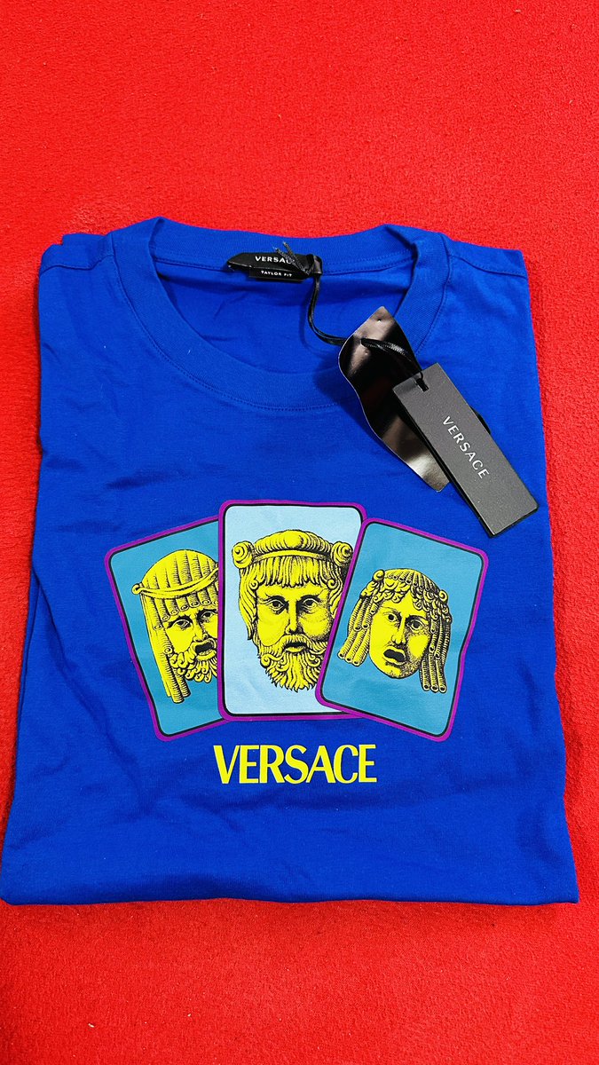 lao_versxce_mx's tweet photo. Playera con diseño de máscaras y logo 
Talla XL 
💰5,000 
🔷Aparta con el 10% y liquida en 3 Qnas 

#versace #versacemexico #versaceoriginal #ropa #hombre https://t.co/S0rN4cAJWL