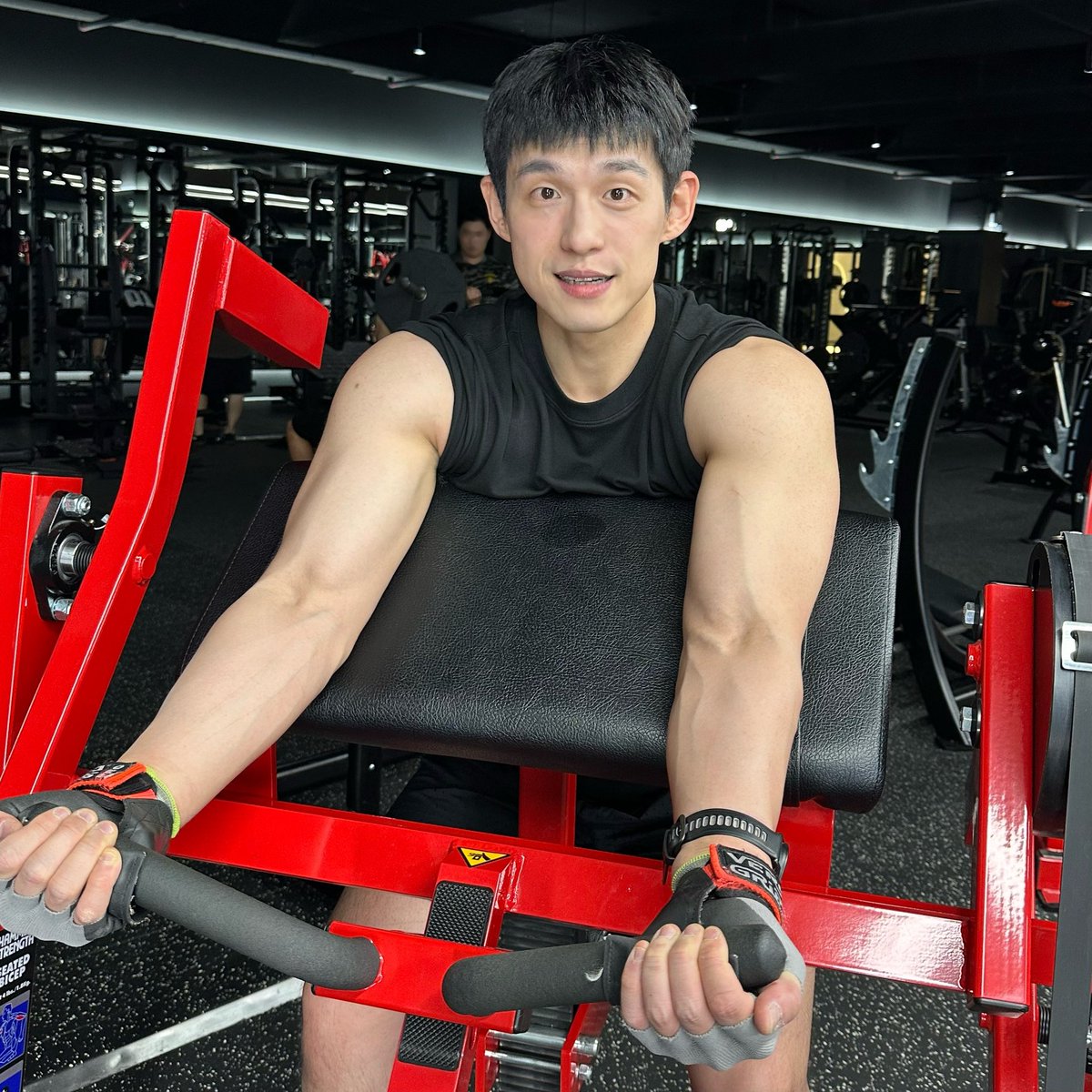 정오 tweet media