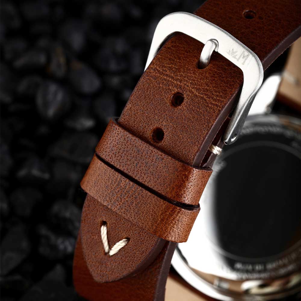 lbswatchstraps's tweet photo. The #Morellato Pollock #watchstrap pairs smooth vegetable-tanned calfskin leather with understated vintage styling, finished with contrast off-white stitching and refined handmade detailing throughout. Part of the handmade Morellato Manufatti collection.
https://t.co/VzCbcg4o5Q https://t.co/qJmMa71p9a