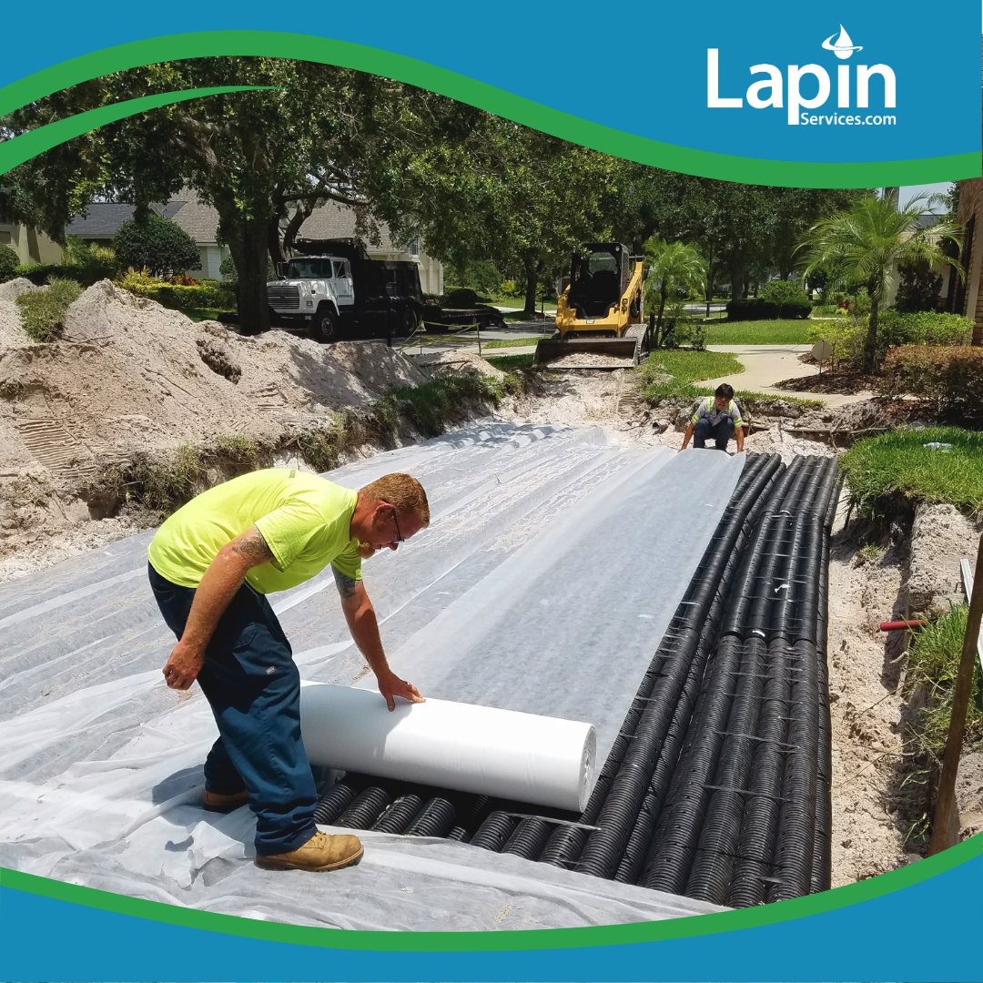 LapinServices's tweet photo. We’re rolling out the geotextile fabric 🏗️ A properly installed drainfield is the foundation of a reliable septic system—no shortcuts here. New build or replacement, Lapin Services gets it done right the first time. 📞 321-233-3361 #SepticInstallation #CentralFlorida https://t.co/9jxzXd25Qy