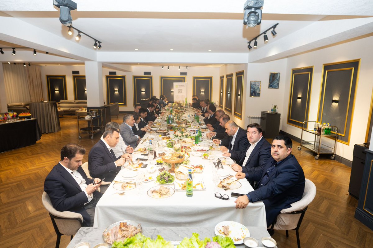 tmustafayev84's tweet photo. Mayın 18-də 40-a yaxın sahibkarla işgüzar axşam ziyafətində növbəti dəfə bir araya gəldik. Görüşdə Marsol Group-un sponsorları və ölkəmizdə fəaliyyət göstərən iri şirkətlərin rəhbərləri iştirak etdilər, biznesə dair aktual mövzular ətrafında müzakirələr aparıldı. https://t.co/7hhv3LnhN3