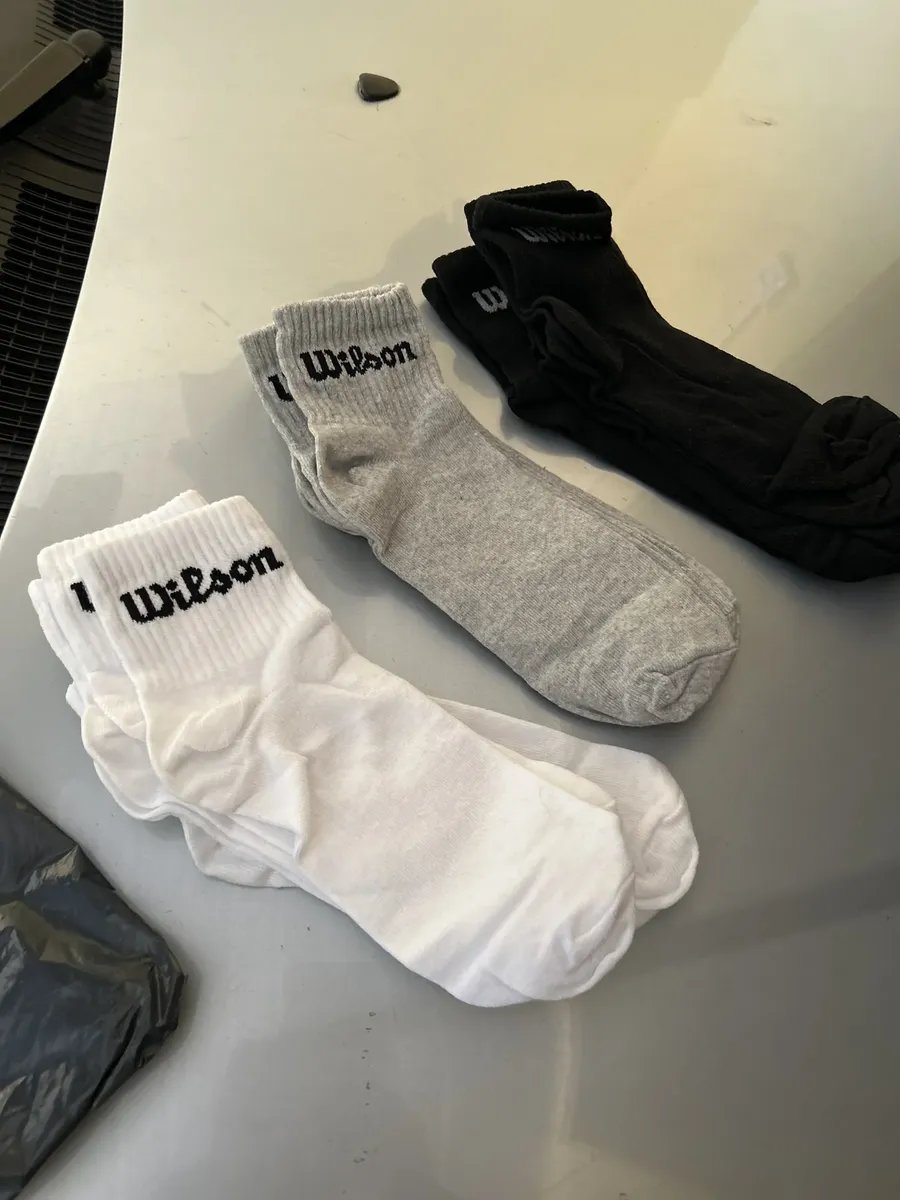 promoviw's tweet photo. AGORA TU TIRA O SAPATO SEM VERGONHA

Kit 9 Pares Meias Wilson Cano Médio

De: R$ 59| Por: R$ 37🔥
Cupom: MODANOML📌

Anúncio do ML https://t.co/XeDo6x3Cjw https://t.co/IQfSbct2Vk
