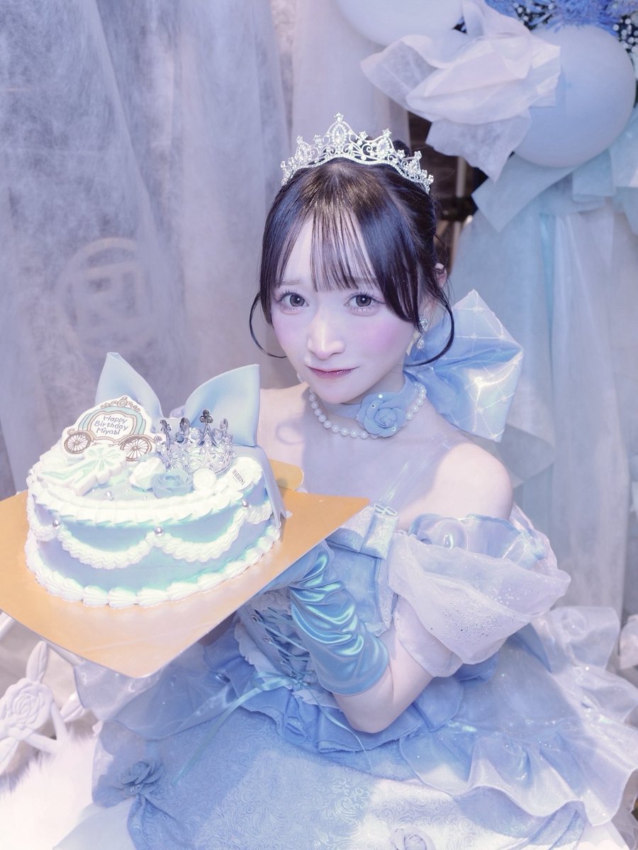 kishida_miyabi's tweet photo. 「 みやんでれら♡いん♡とぅいんくるすてーじ
KISHIDA MIYABI BIRTHDAY LIVE 2026 」
世界で一番お姫様にしてくれてありがとう 🪄🩵

ALT
#岸田雅生誕祭2026 https://t.co/aqJTvx3G9h