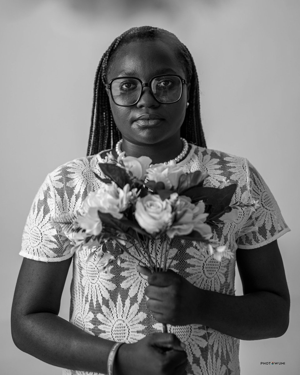 OshoAdewumi's tweet photo. Boluwatifelounsolaehkositoledaduro
I added to the name 😂😂😂
#portrait
#osho
#photowumi
#studioshoot
#headshot
#photographer https://t.co/CvgcoNECXe
