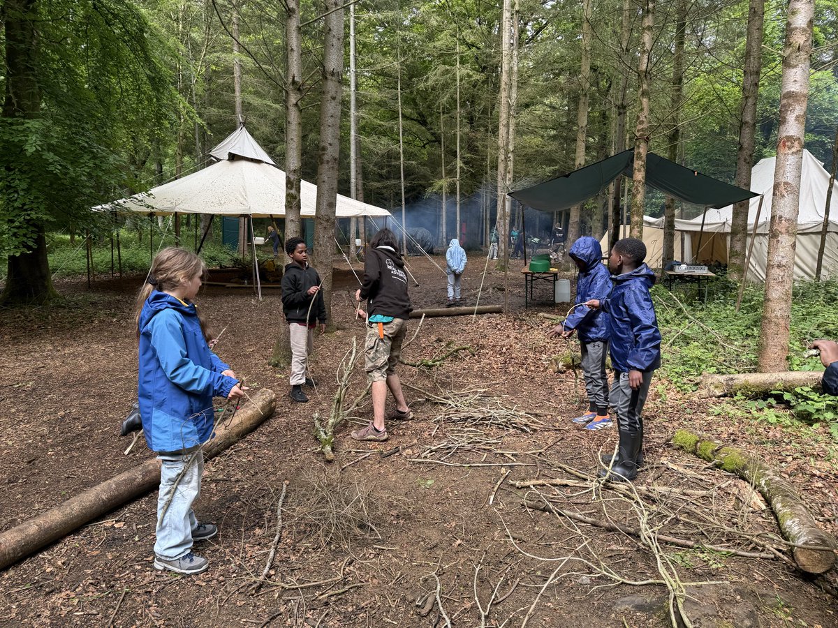 JDPSoffice's tweet photo. Year 6 are settling in nicely to their weeks in the woods. So far the weather has been kind. https://t.co/7RGlD1hbBc
