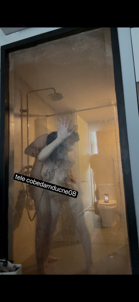 cobedamduc's tweet photo. Ngoan hem chịu thích hư để bị phạt 
Phạt cô bé 1 cái lon ngập tinhh chịu hem🥵💦💦 https://t.co/eBG4iPc7Wn