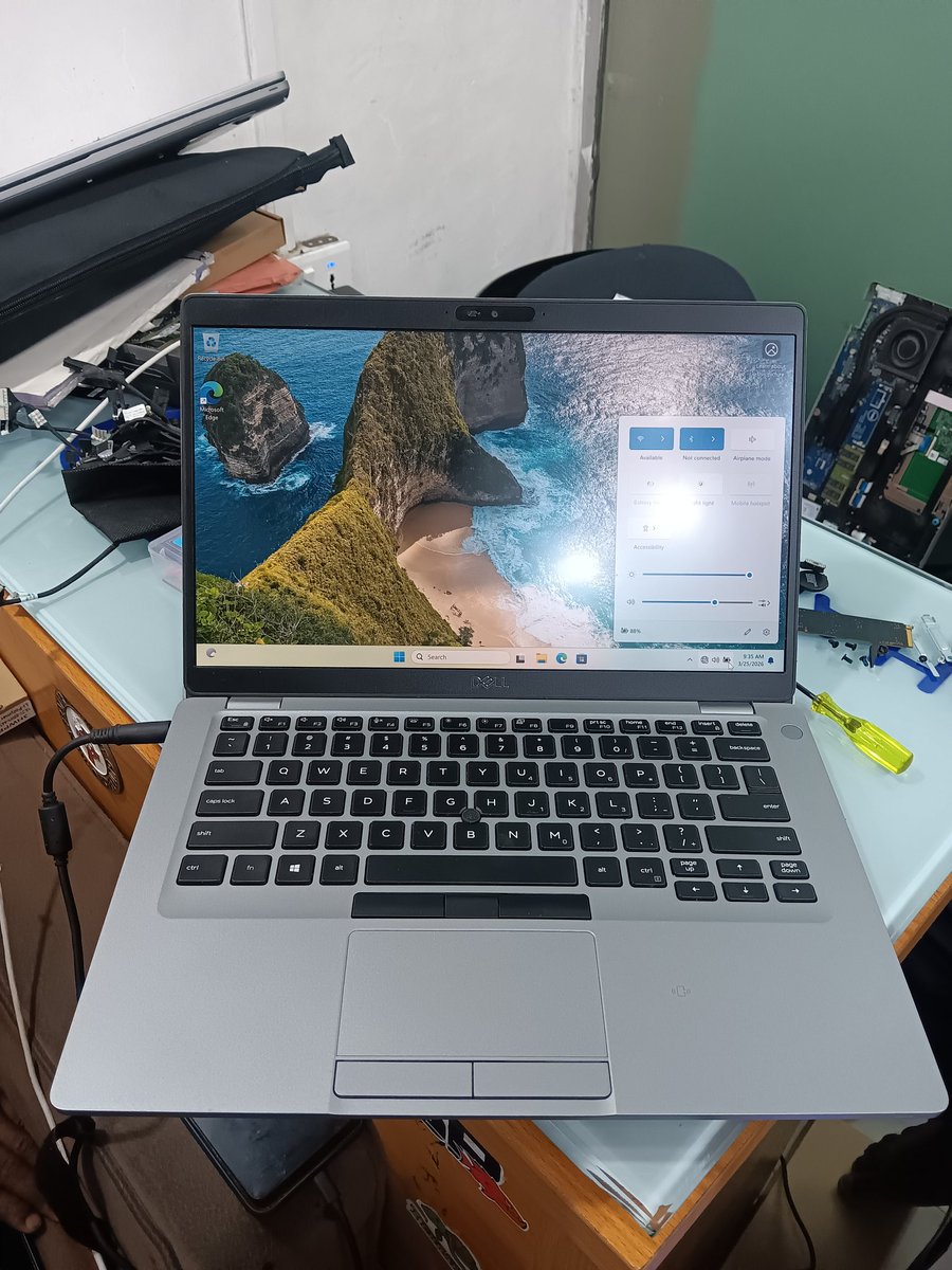 Val_Gadget's tweet photo. (Customer enquiry )for data analysis / cyber security course? 

*Dell latitude 5410. i5, 10th gen 
*Lenovo ThinkPad T480s. i7,8th gen

Best buy? https://t.co/yJ2H7GgAaL