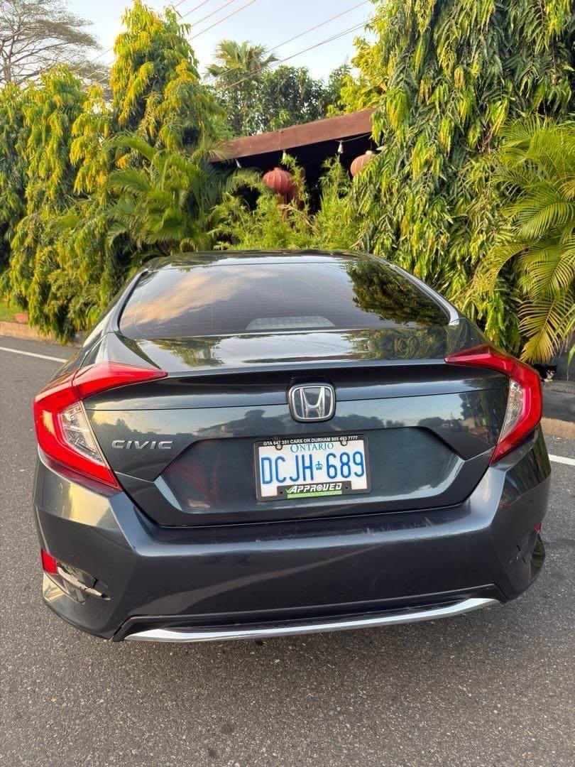 NathanSmiths7's tweet photo. @withAlvin__ 2020 Civic EX,¢220k 
Cleared 25
2.0L Solid 
83k km miles 
Auto
Keyless
Fabric seat
Infotainment 
Sunroof 
BlindSpot
Alloy rims 
Solid suspension 
Chilling AC

Dm for business https://t.co/O16s0aQaTj