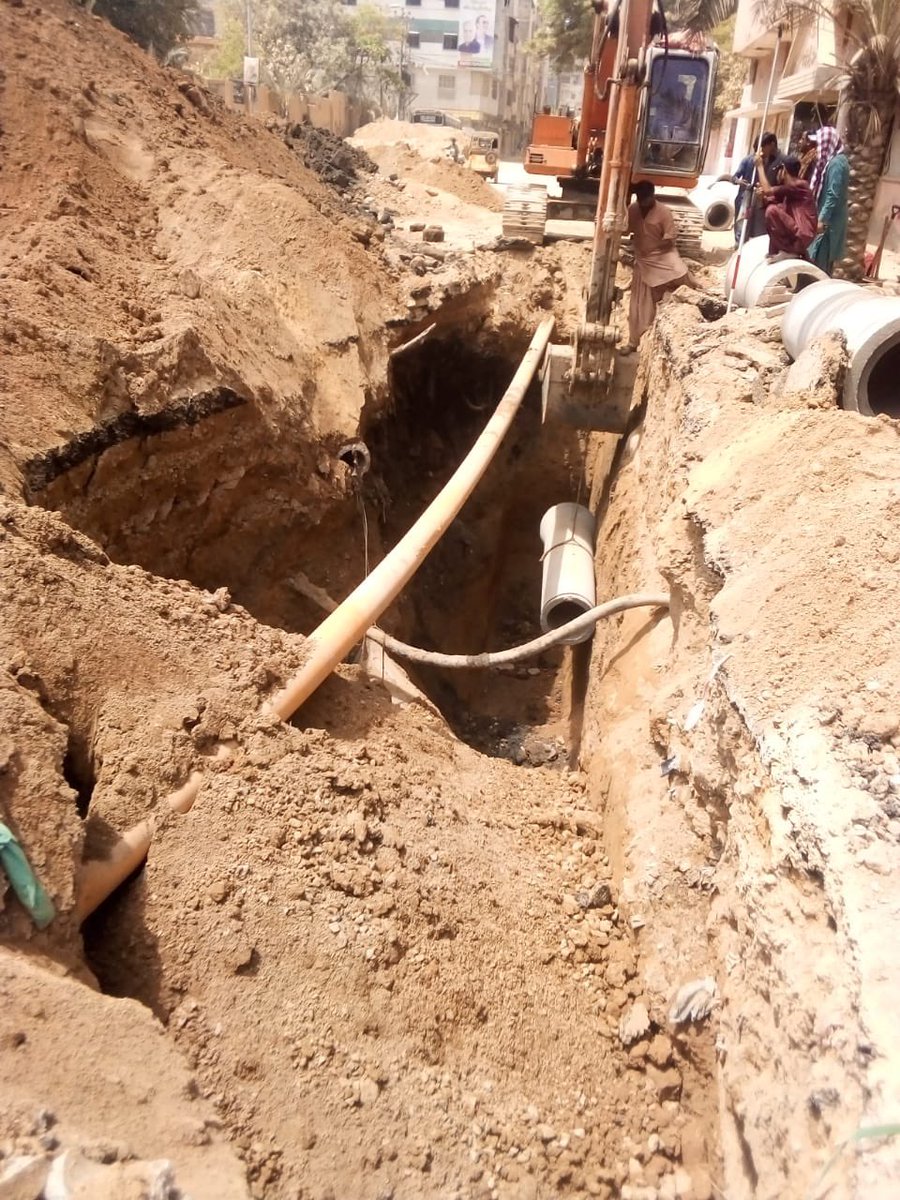 muheet_shah's tweet photo. Denso Road lyari #LTP #Lyariworks #ThankyouBBz https://t.co/JRuxBG1teT