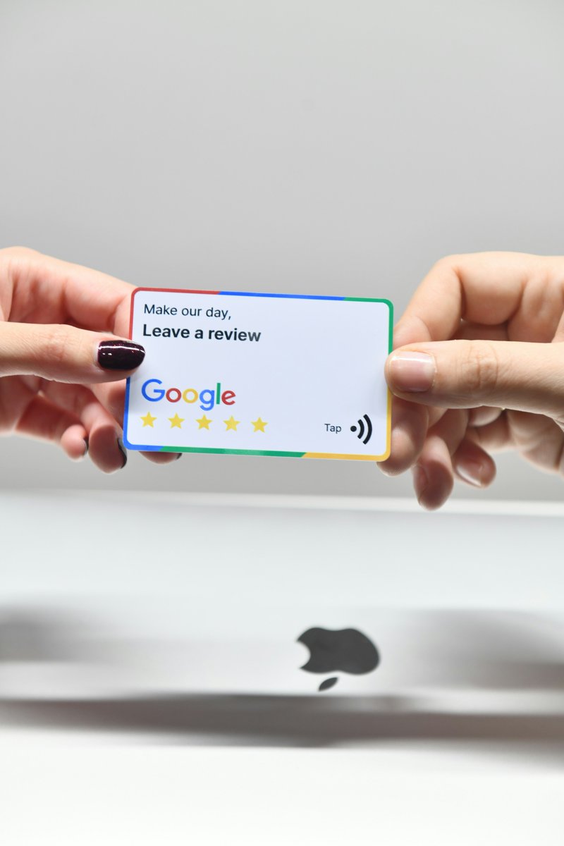 colewebdev's tweet photo. Stop ghosting your reviews. AI looks at more than just the star rating it wants to see volume and recency. 200 reviews from the last year signal a thriving biz; 50 reviews from three years ago signal a time capsule. Keep the conversation fresh to stay relevant. https://t.co/XdI5eBzWUc